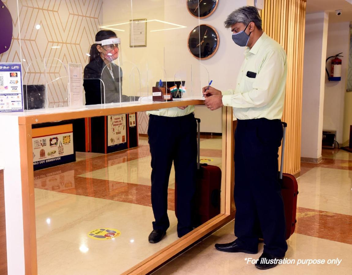 Spot On 75742 Sri Devi Lodge Kākināda エクステリア 写真